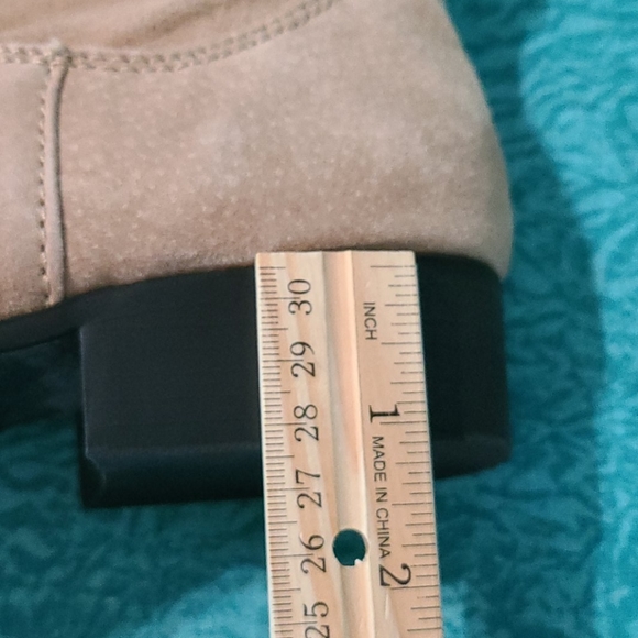 VTG Suede Khaki Boots - Picture 16 of 16